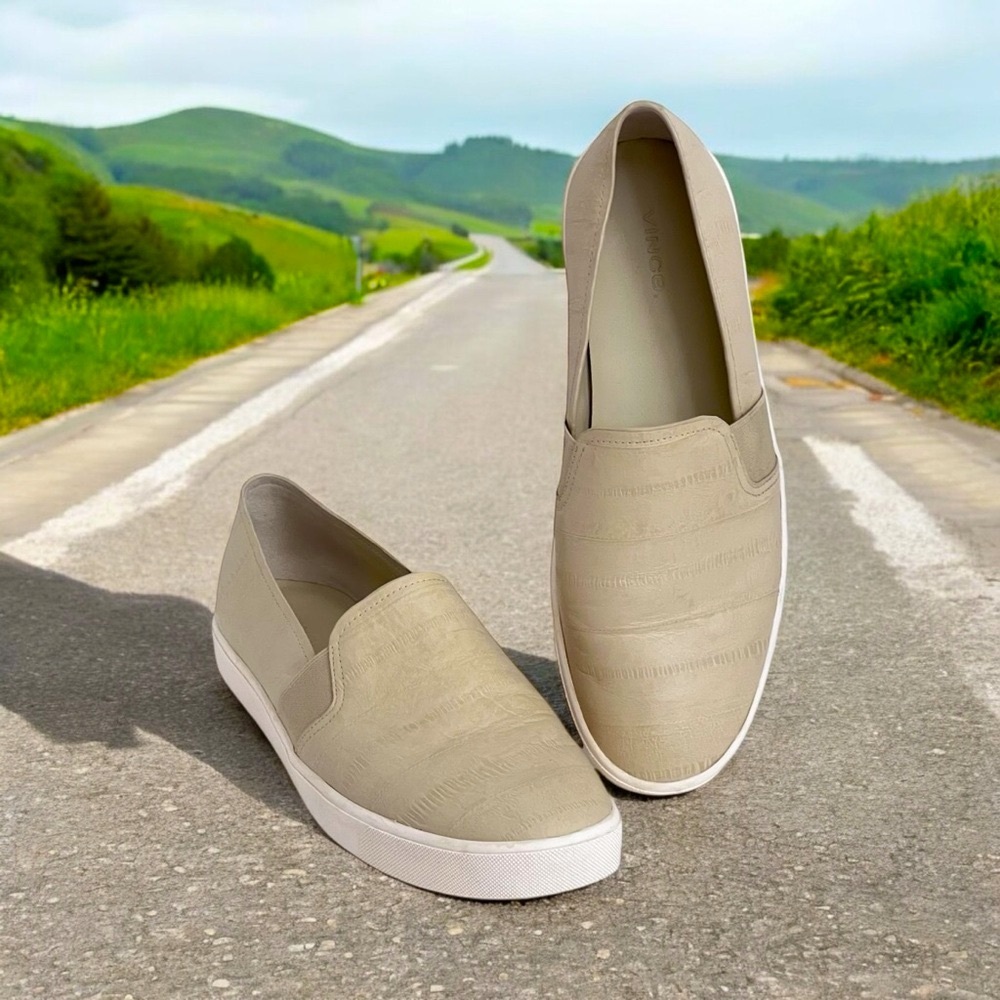 Vince Slip-on‎ Round Toe Flats Walking Casual Shoes